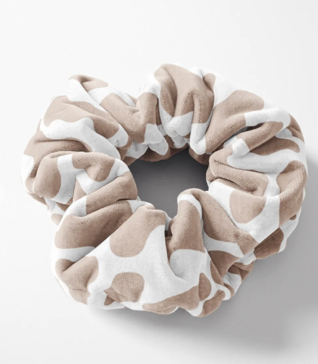 Luxe Velvet Hair Scrunchie - Nude Cow
